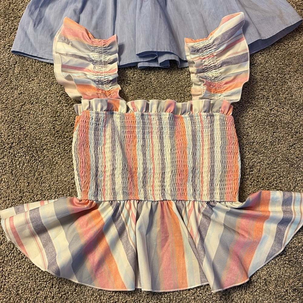 TWO cute women’s summer tops size small - Picture 2 of 5